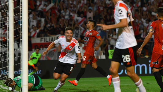 Tiki, tiki, tiki: el golazo de River a puro toque para darle forma a la goleada
