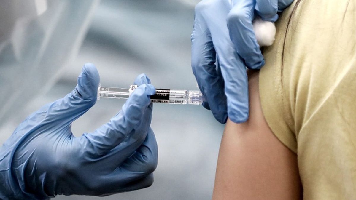 El estudio de combinación de vacunas prevé convertirse en una alternativa a la problemática que ya ha dejado millones de personas a la espera de completar sus esquemas (Foto: archivo).