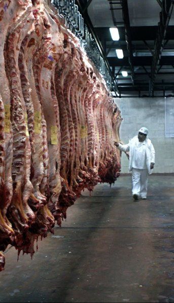La cadena de carnes mostró inquietud con la caída del consumo y las exportaciones a China