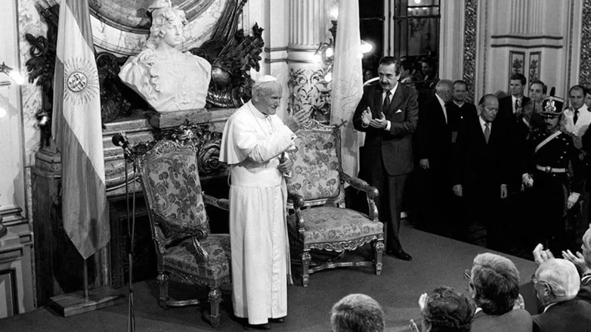 El Papa Juan Pablo II con Raúl Alfonsín