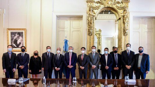 El Gobierno analiza aumentos de tarifas de trenes y colectivos urbanos para aplicar en enero