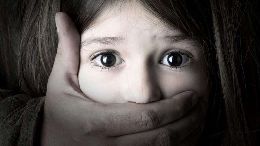 El tío Diego tiene p... grande y jugamos al tobogán