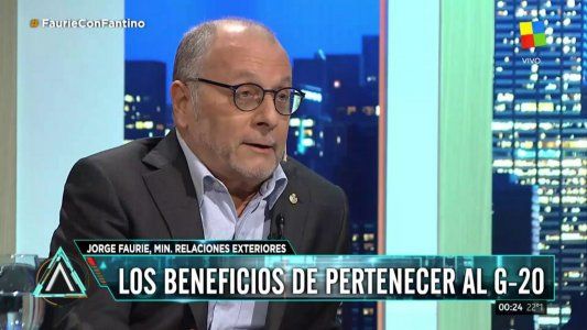 Faurie dijo que Macri usa WhatsApp con diferentes líderes mundiales