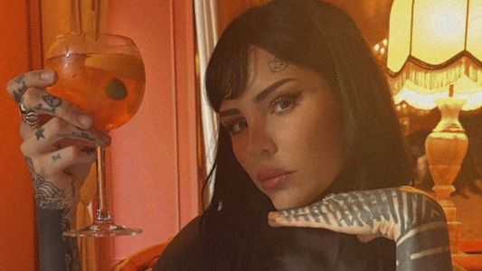 La exótica costumbre que adquirió Candelaria Tinelli en Madrid: Contra la pared