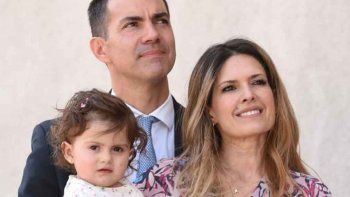 Isabel Macedo, Juan Manuel Urtubey y la hija de ambos, Belita, se fueron a vivir a España
