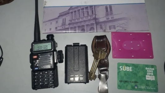 Vecinos furiosos lincharon a un hombre que habría utilizado un inhibidor de señal para robar un auto