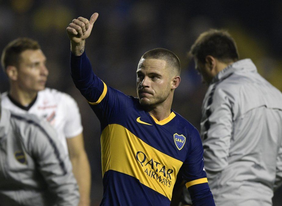 Bomba en Boca: Nández podría volver al club por irregularidades en el contrato en Cagliari