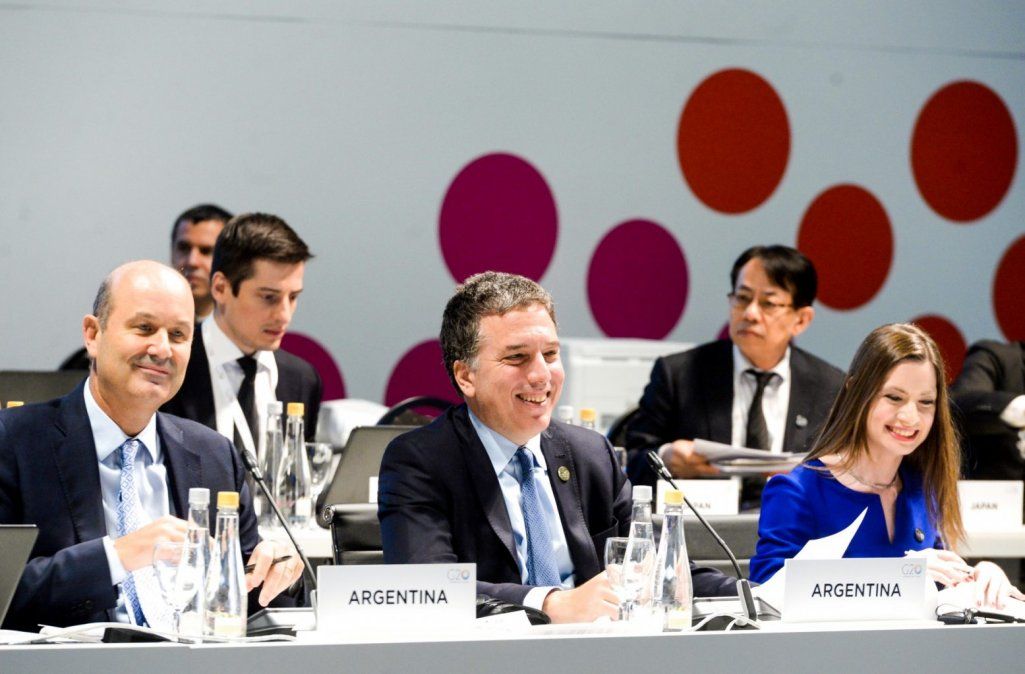 Dujovne y Sturzenegger abrieron la primera reunión del G20