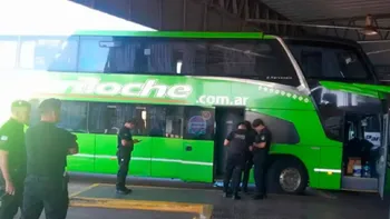 Conmoción en Misiones: hallaron muerta a una docente y actriz en un micro que llegó desde Buenos Aires