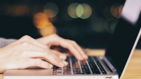 Los canales retails alertan posible faltante de stock de notebooks por alza de ventas ante el coronavirus