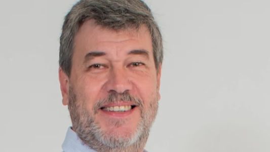 Quién era el médico uruguayo que murió a 1500 metros de la costa argentina al cruzar a nado el Río de la Plata