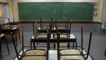 Milei no cede ante los docentes y crece la tensión con los gobernadores antes del inicio de clases