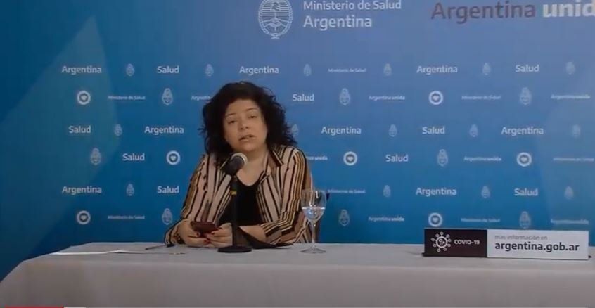 Se registraron 58 nuevas muertes de coronavirus y señalan que los contagios siguen en baja en el AMBA