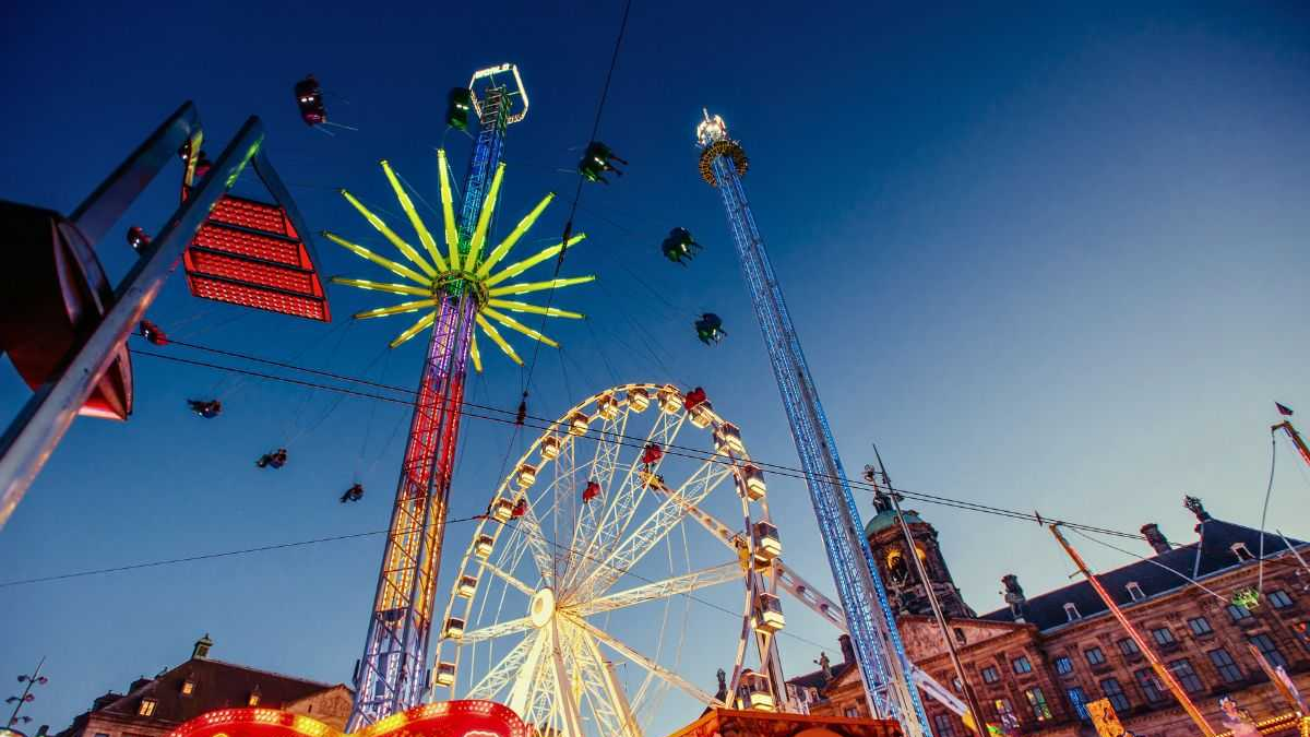 Soñar con montañas rusas habla de altibajos emocionales intensos. Foto: Internet/Sueño. Soñar con montañas rusas habla de altibajos emocionales intensos. Foto: Internet/Sueño.