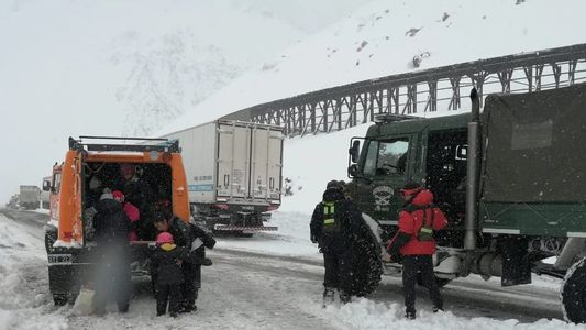 Mendoza: Vialidad Nacional desbloqueó la ruta a Chile y turistas comenzaron a circular por la Cordillera de los Andes