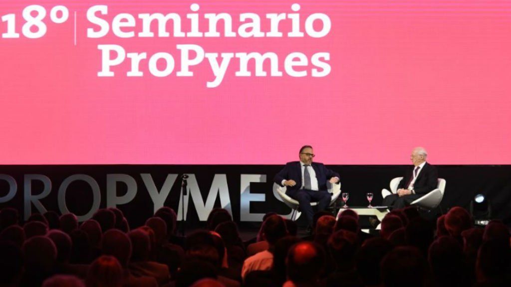 Kulfas, ante pymes y el Ceo de Techint, propuso poner en marcha una estrategia exportadora con mirada en las cadenas de valor