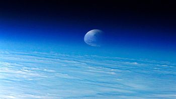Desde la Estación Espacial Internacional, el astronauta ruso Piotr Dubrov compartió imágenes del asombroso evento astronómico.
