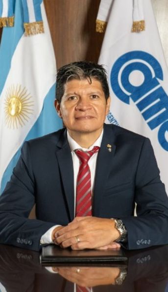 Dirigente PYME cree que no es momento para financiar al turismo emisivo