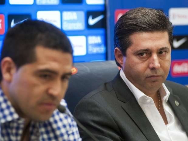 Angelici: “No voy a decir lo que pidió Riquelme, vamos a dejar que el hincha de Boca siga teniendo a su ídolo”