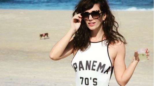 Griselda Siciliani, curvas y rélax en las playas de Río