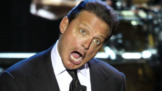 Luis Miguel podría ir preso por una demanda de su ex mánager