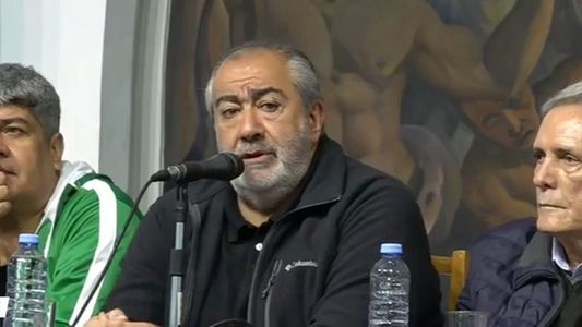 El Gobierno se reúne con el triunvirato de la CGT para intentar sumarlo al Consejo de Mayo