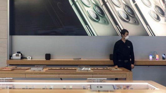 Cómo el coronavirus impacta en las finanzas de Apple y Disney