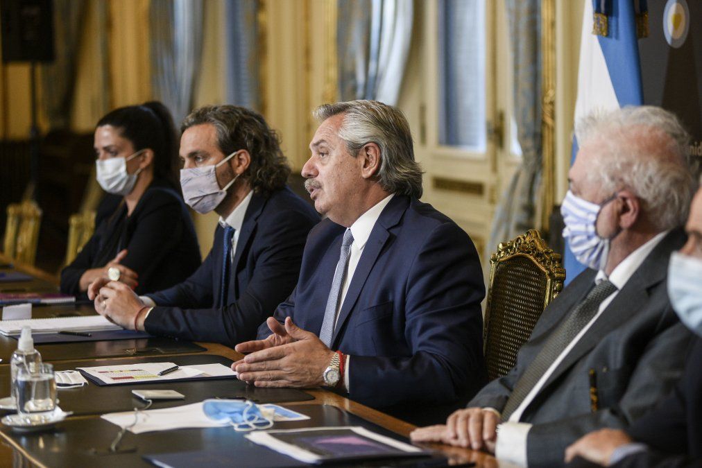 Desconcierto total en el Gobierno por la crisis de la vacuna rusa: ¿habrá cambios en el Gabinete?