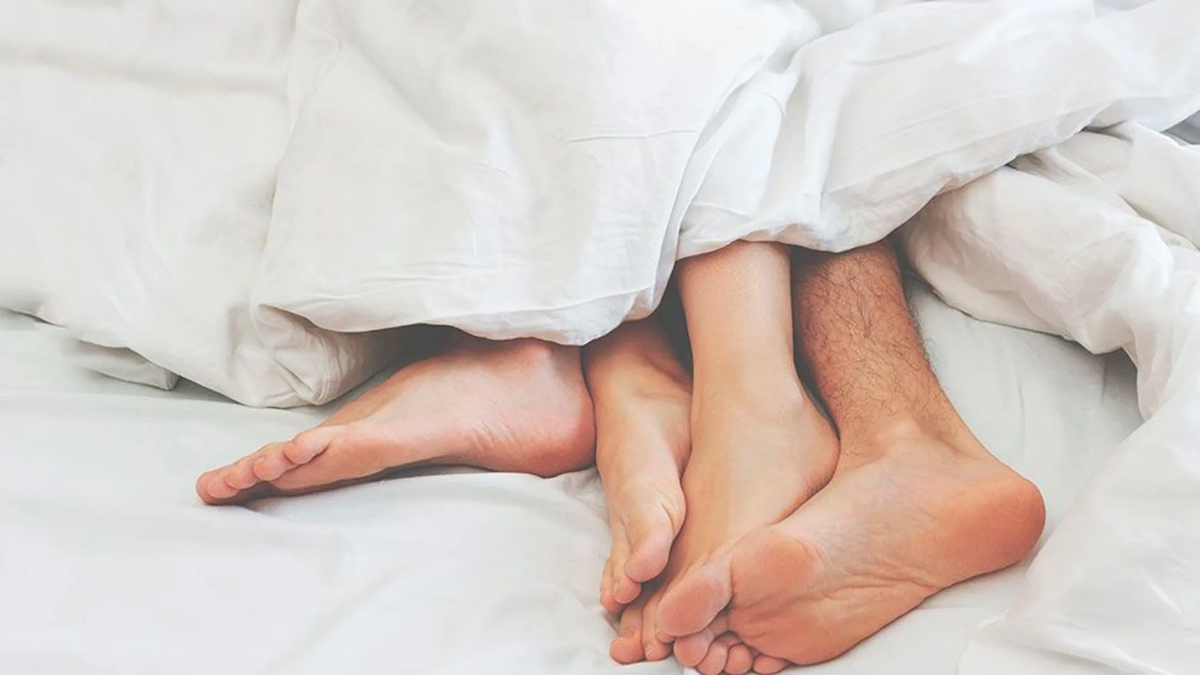 Tener erecciones más firmes y duraderas no solo mejora la vida sexual