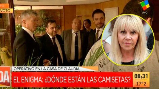 Allanaron la casa de Claudia Villafañe en Devoto por la causa de las camisetas
