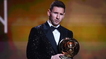 Messi, otra vez el mejor del mundo. Messi, otra vez el mejor del mundo.