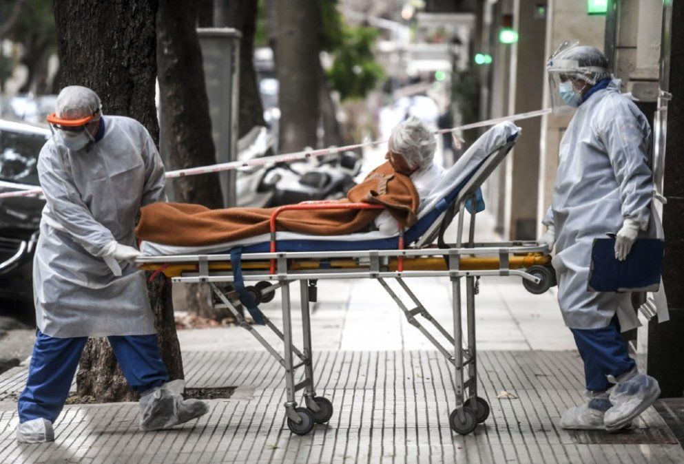 Reporte coronavirus: con 364 muertes en 24 horas, la Argentina superó los 16 mil fallecimientos