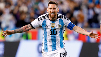 Se viralizó la imagen de una increíble gigantografía de Messi en un pueblo de la India