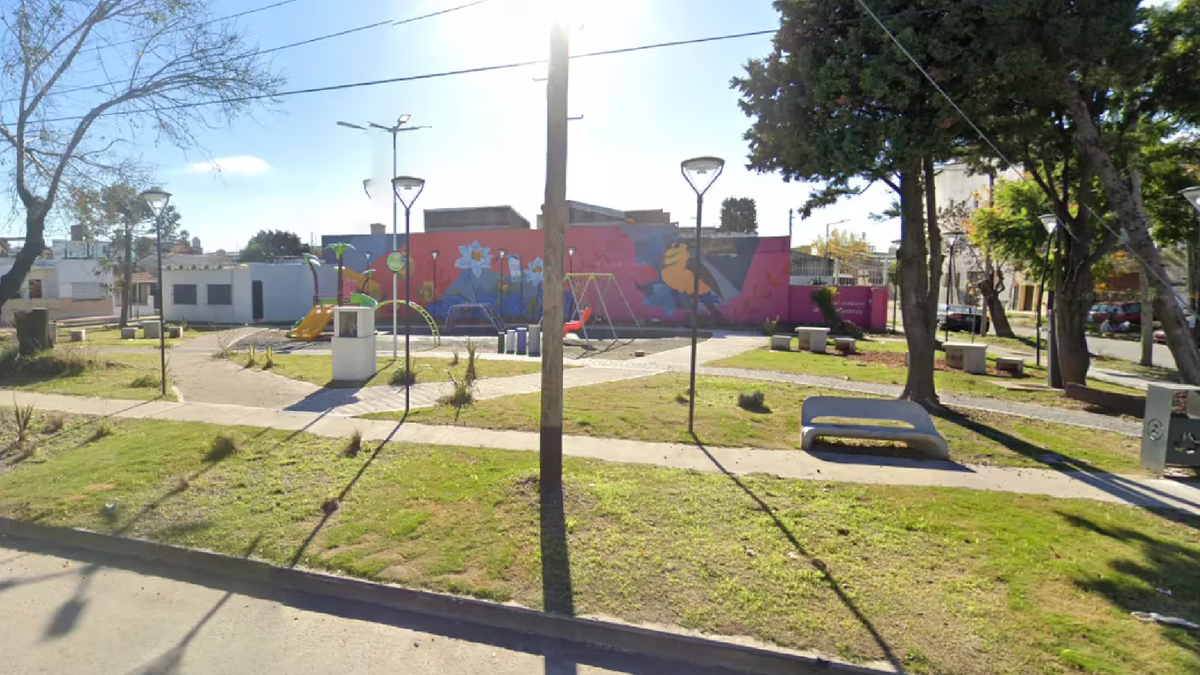 Un adolescente mató a golpes a un chico de 22 años tras una discusión por un celular. (Foto: Google Street View)