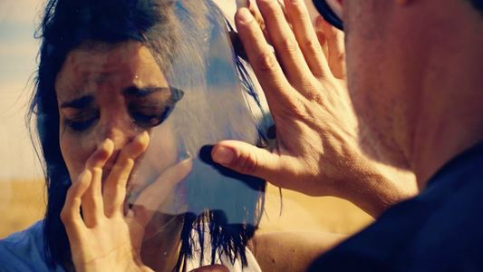 Estelares presenta nuevo video clip con la actuación de Andrea Rincón