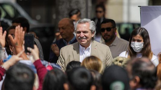 En campaña: Alberto Fernández visitó Quilmes y llamó a votar en defensa propia