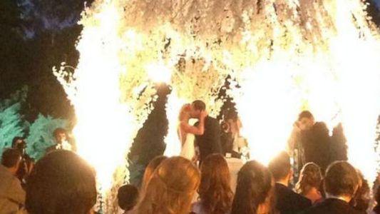 Jésica Cirio y Martín Insaurralde: el primer beso de casados
