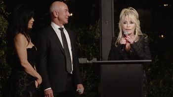 A quién premió con 100 millones de dólares el multimillonario Jeff Bezos