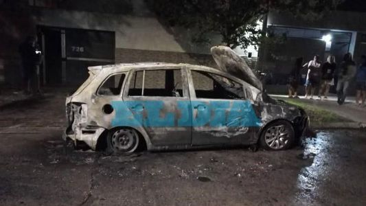 De terror: le prendió fuego a su auto mientras lo denunciaba y le dieron una perimetral de 24 hs