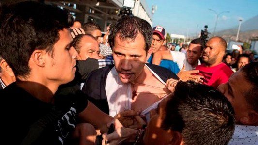 Guaidó tuvo un regreso tumultuoso a Venezuela y denunció la desaparición forzada de su tío