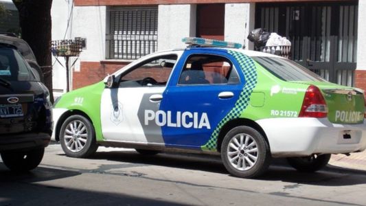 Hallan a una mujer muerta con una bolsa de nylon en la cabeza en su departamento de La Plata