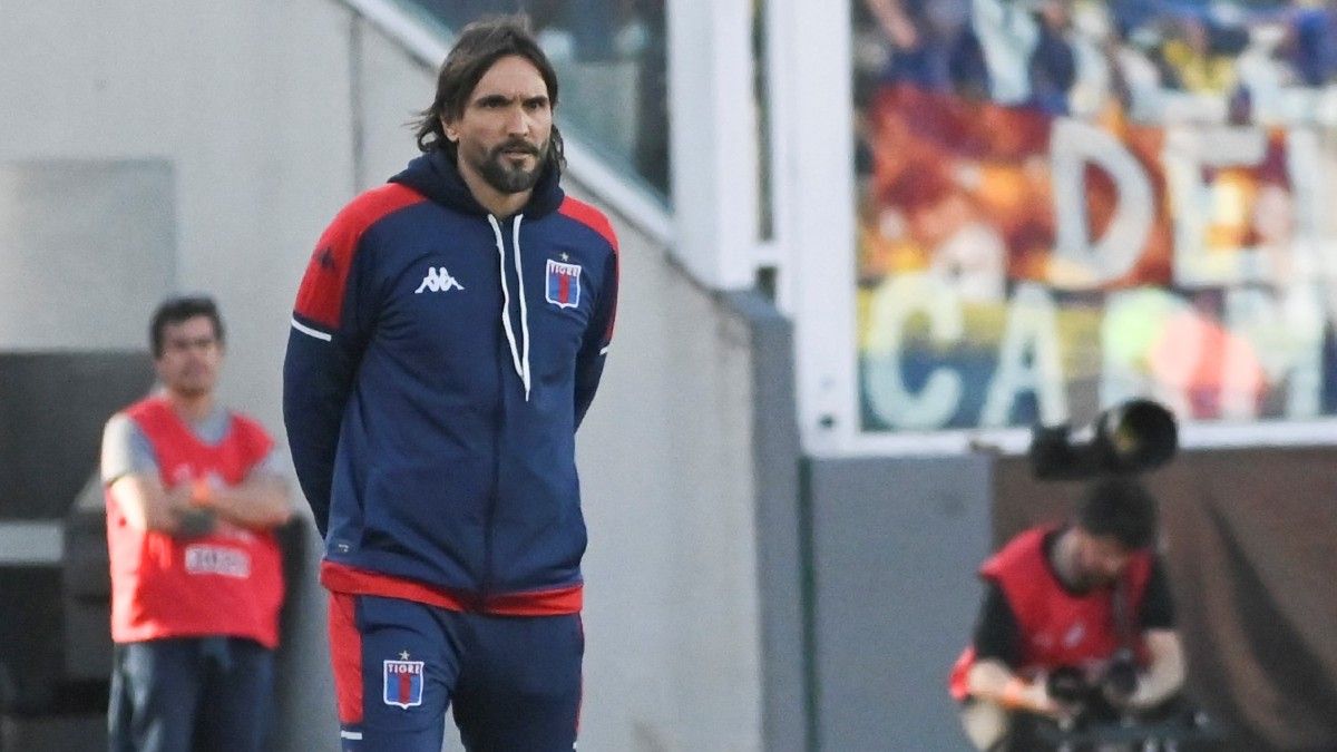 Diego Martínez es el DT que quiere Juan Román Riquelme para reemplazar a Hugo Ibarra. (Foto: EFE) 