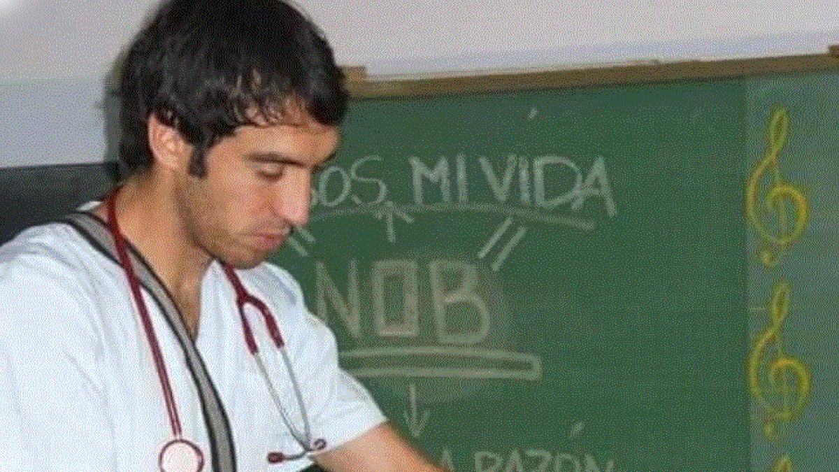 Es médico cirujano pero los fines de semana no puede largar la pasión que mamó de chico en el carrito