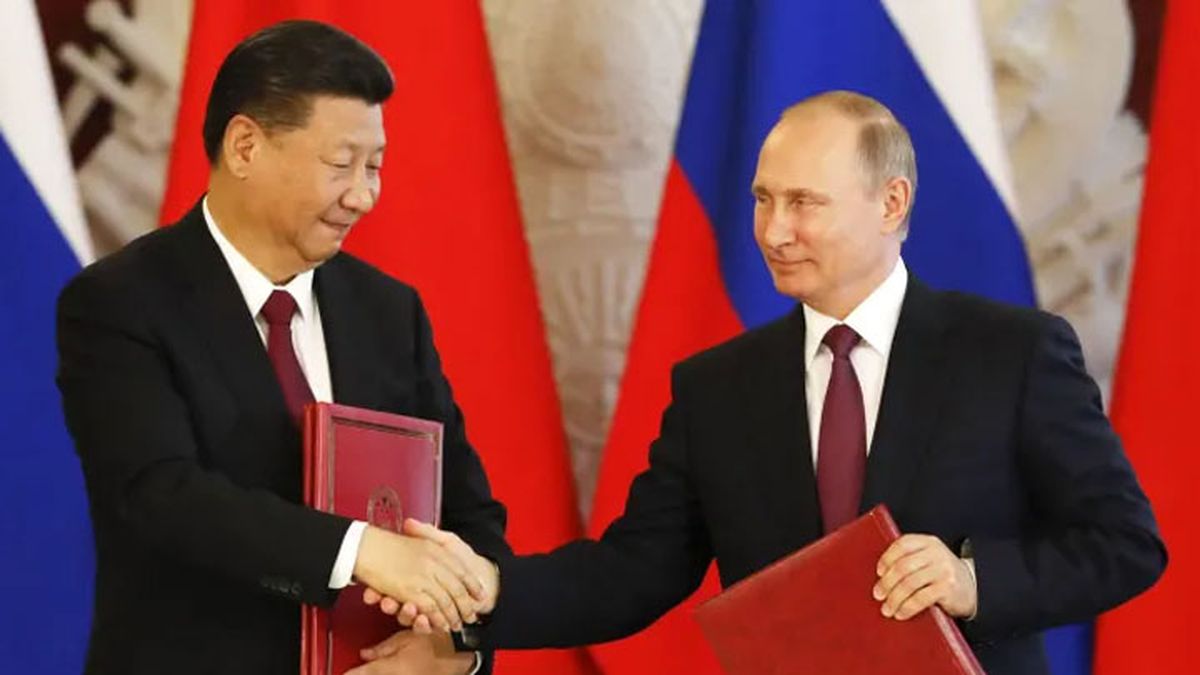 Xi Jinping Y Vladimir Putin, una alianza que la guerra con Ucrania muestra un ritmo complejo (Foto: Archivo)