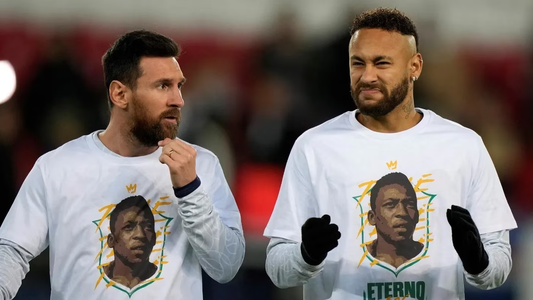 Emotivo reconocimiento: Lionel Messi, Neymar y los jugadores del PSG homenajearon a Pelé