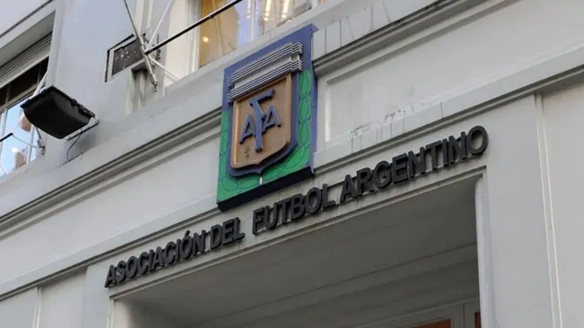 La Justicia falló contra los artículos del DNU que permitían a los clubes convertirse en Sociedades Anónimas