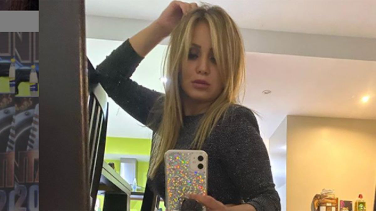 Karina La Princesita Compartio Fotos De Alto Voltaje En Lenceria Negra De Encaje