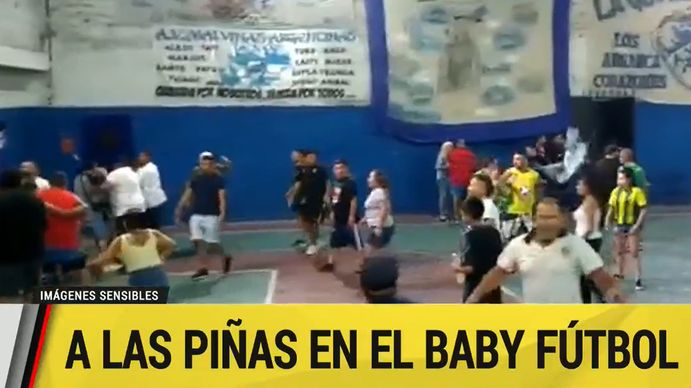 Papás a las trompadas en un partido de fútbol infantil en Villa Luzuriaga