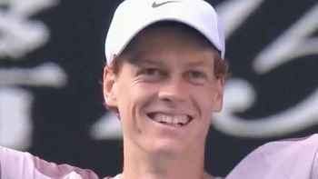 Australia: el histórico triunfo de la joven estrella italiana que le puso fin al reinado de Novak Djokovic