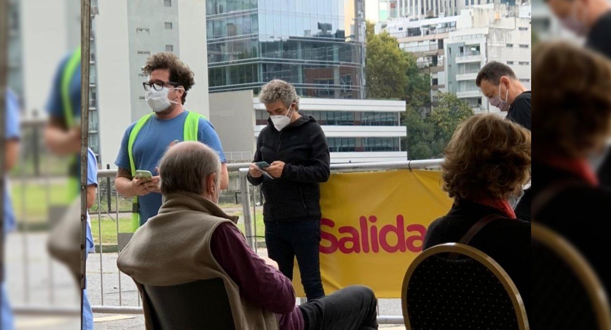 Ricardo Darín intentó vacunarse en Uruguay antes que en el país